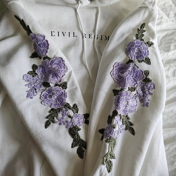 Civil Regime Champion Lilac Roses Hoodie - 2022 - White Lilac - Sz M - NWOT - Picture 5 of 14